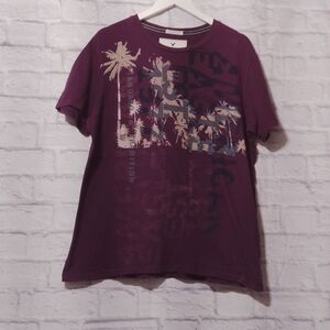 American Eagle Outfitters Classic Fit Maroon Tee